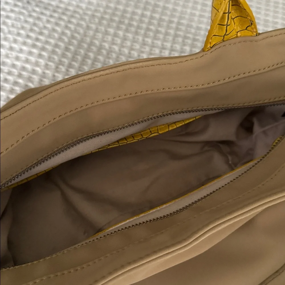 Stylish Tan and Yellow Women's Bag - Picture 5 of 6